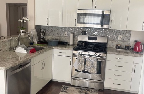 Palmdale House | Charming 3-bedroom house in terrific Palmdale with WiFi, AC