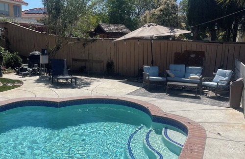 Palmdale House | Charming 3-bedroom house in terrific Palmdale with WiFi, AC