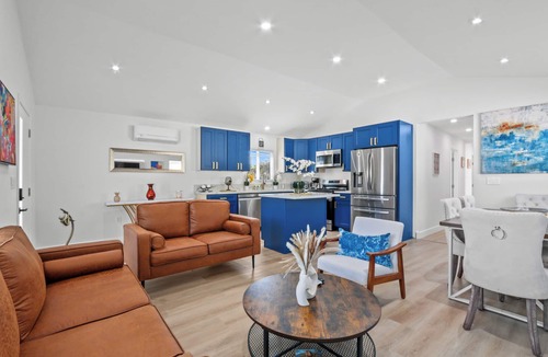 South San Gabriel House | Charming 3-bedroom house in soothing Rosemead with WiFi, AC