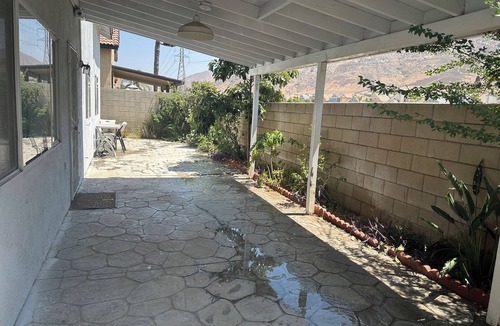 Southridge Village House | Charming 3-bedroom house in Fontana with AC