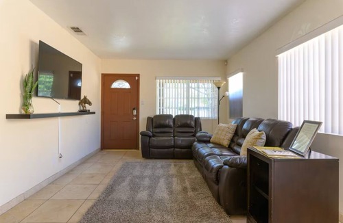 Norwalk House | Charming 3-bedroom house with WiFi, AC in nice Norwalk between LA/Orange County