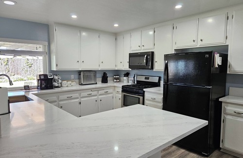 Simi Valley House | Charming 3-bedroom house in lovely Simi Valley with AC
