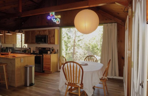 Twain Harte Cabin | Charming 3-bedroom cabin in Twain Harte LAKE MEMBERSHIP with AC, WiFi