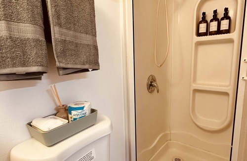 Rowland Heights House | Charming 3BR Retreat near Disneyland - Downtown LA