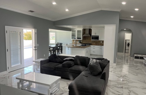 Hesperia House | Charming 4-bedroom house with AC and WiFi in Hesperia w/Beautiful pool