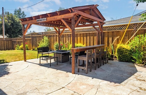 Branham - Jarvis House | Charming 4-bedroom house with WiFi, AC in delightful San Jose