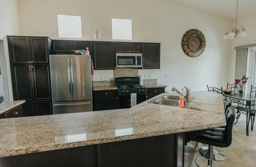 Madera House | Charming 4-bedroom house with WiFi, fitness room in welcoming Madera