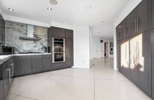 Hollywood Hills West Villa | Charming 4-bedroom villa with WiFi and fitness room in Los Angeles