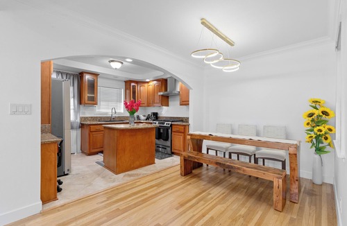 Southwest Anaheim House | Charming Anaheim Getaway – Close to Disney & More!