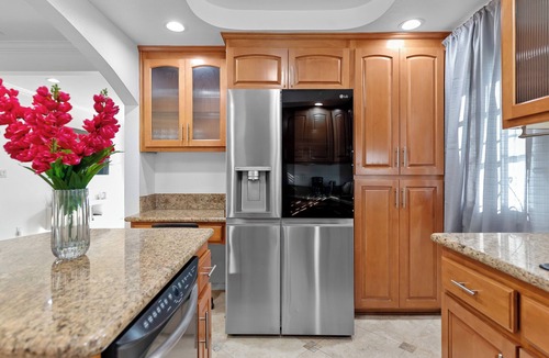 Southwest Anaheim House | Charming Anaheim Getaway – Close to Disney & More!