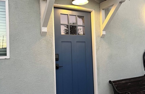 Lake Balboa House | Charming and modern 3-bed /3 bath house with all the amenities in Los Angeles.