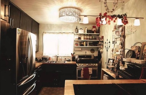 Alamitos Beach Condo | Charming Artist Condo - Close walk to the Beach