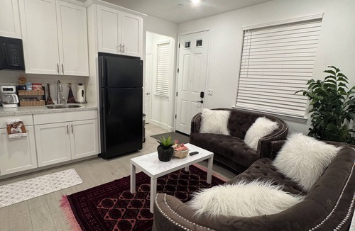 Antelope House | Charming brand-new 1-bedroom, 1-bath private suite with private entrance