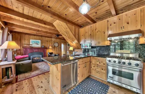 Tahoma Cabin | Charming cabin on the Lake!