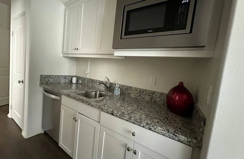Canyon Lake Apartment | Charming Casita with private entrance in beautiful and secure neighborhood.