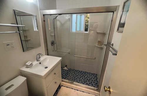 West Hollywood Apartment | Charming centrally located 1-bedroom apartment. Great live/work space.