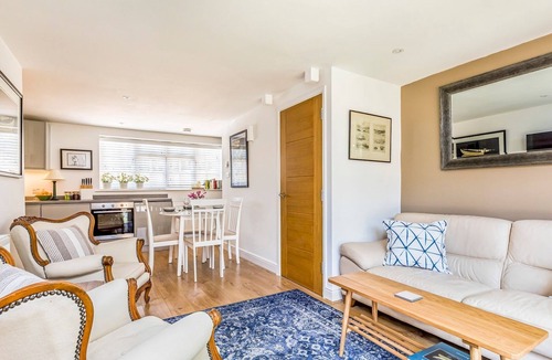 Funtington House | Charming Cottage with Garden - Pass the Keys