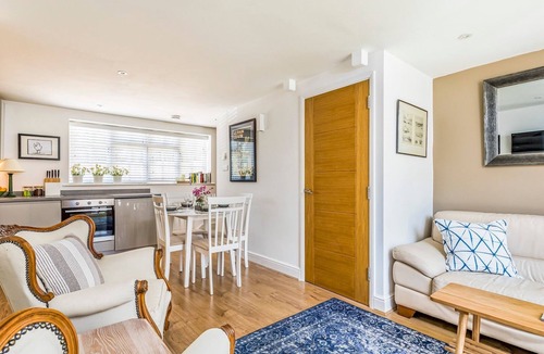 Funtington House | Charming Cottage with Garden - Pass the Keys