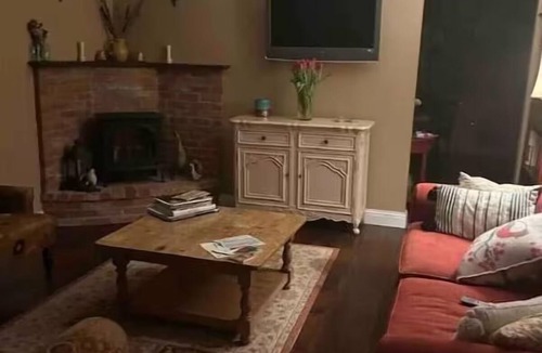 Petaluma House | Charming cozy cottage downtown Petaluma
