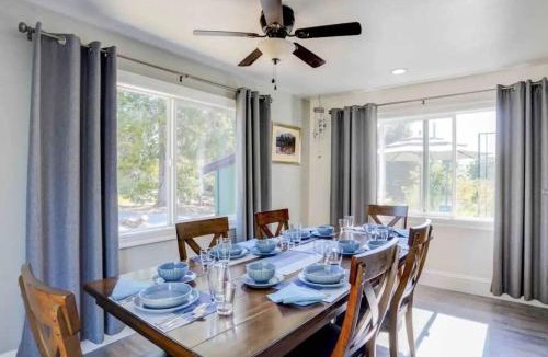 Sebastopol House | Charming dog-friendly home next to regional park