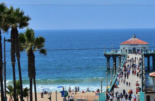 The Strand Apartment | Charming downstairs studio in amazing Manhattan Beach, 2 blocks from the beach
