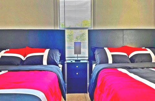 Lancaster House | ♥ Charming entire house 5min walking to the BLVD ♥