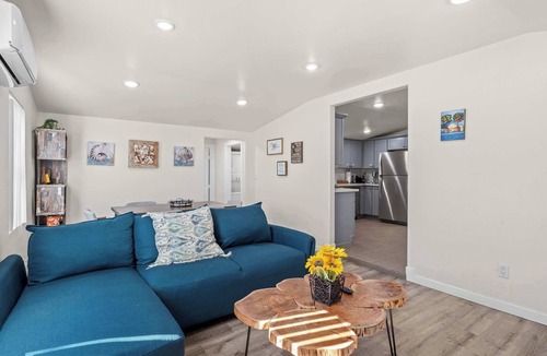 Bonita House | Charming Escape With Stylish Decor & Outdoor Space