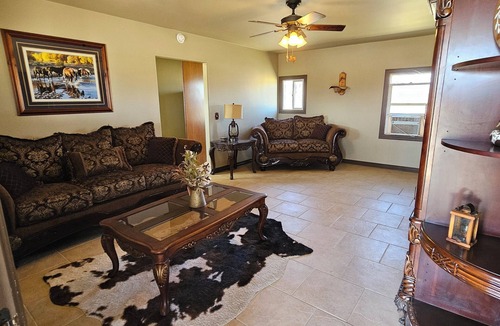 Hemet Other | Charming farmhouse in peaceful Hemet with WiFi and AC