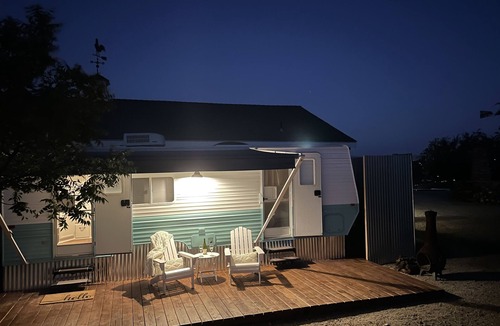 Tehachapi House | Charming Farmhouse in a Travel Trailer