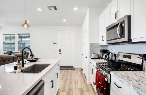 Canyon Country House | Charming Home Near Six Flags