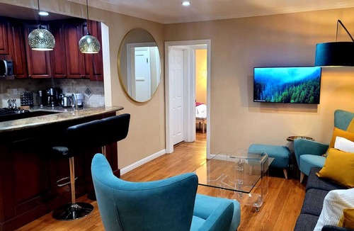 North Redondo House | Charming House House w backyard oasis-10 min from the Beach!