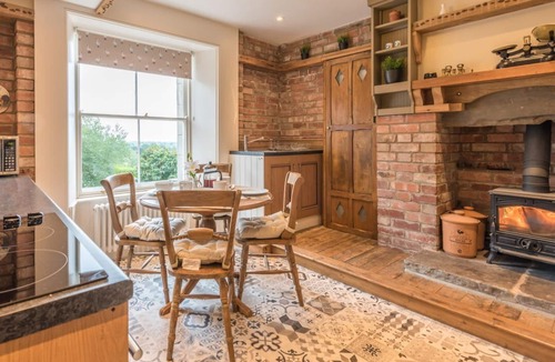 Ingleton Apartment | Charming Magistrates Chambers