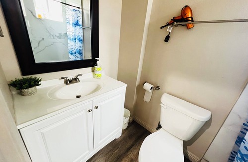 San Gabriel House | Charming master room in San Gabriel with WiFi and AC