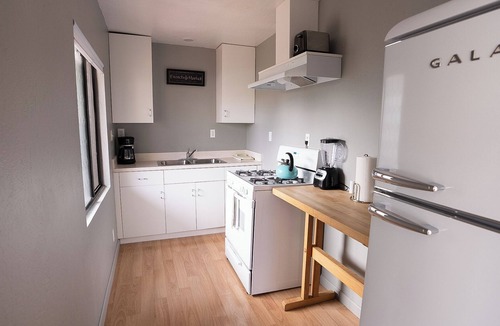 Petaluma Cottage | Charming Mid-Century Bungalow in the Heart of Old Petaluma