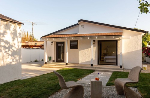Altadena House | Charming newly renovated 3-bedroom house with WiFi and AC near Pasadena