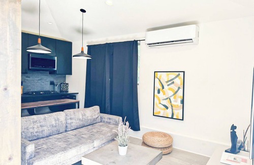 Los Angeles Apartment | Charming Poolside ADU – Steps from SoFi Stadium MK3-LAD