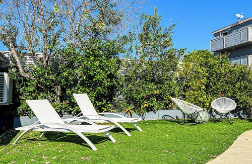 Los Angeles Apartment | Charming Poolside ADU – Steps from SoFi Stadium MK3-LAD