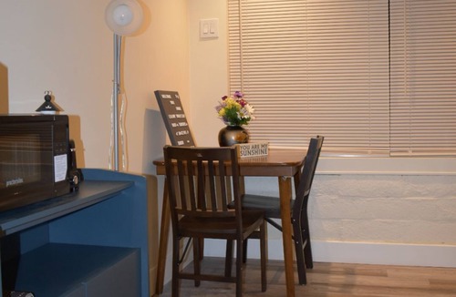 Westminster Apartment | Charming private guest Suite near Disney/Beach