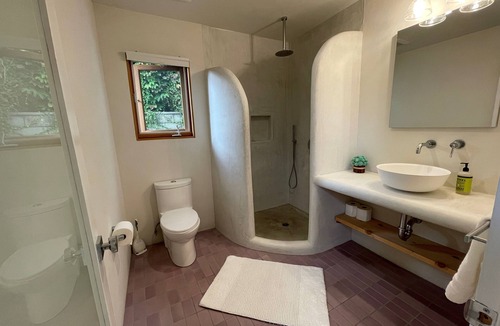 Glenwood Apartment | Charming, Private, Poolside Cottage