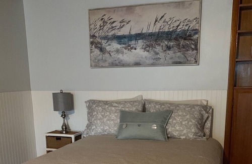 Old Town House | Charming Private Suite/Bath In Historical Old Torrance