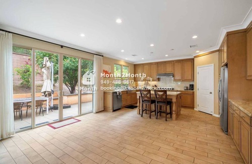 Irvine House | Charming Retreat at Crestwick: Your Perfect Summer Getaway Awaits! #7572
