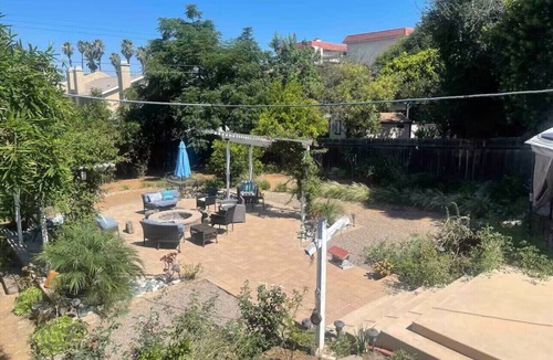 Midway House | Charming Retro Ranch, enclosed resort backyard, quiet cul-de-sac, close to shops