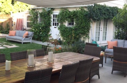 Studio City House | Charming secluded and gated 1-bedroom guesthouse in lovely Studio City