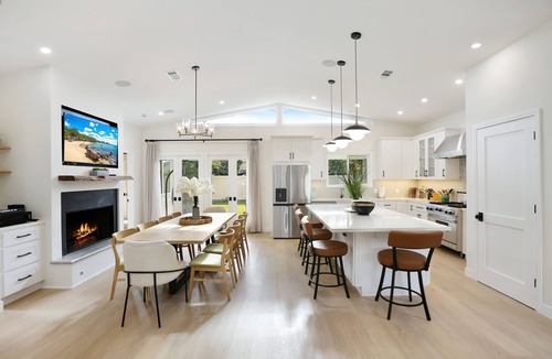 Westminster House | Charming Spacious House W/Hot Tub