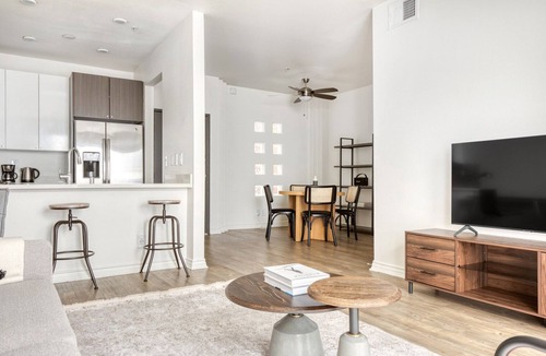 Studio City Apartment | Charming Studio City 1BR w/Gym, Pool & W/D, near TJ & WF, by Blueground