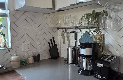 La Crescenta-Montrose House | Charming 1-bedroom house in fabulous La Crescenta-Montrose with WiFi, AC