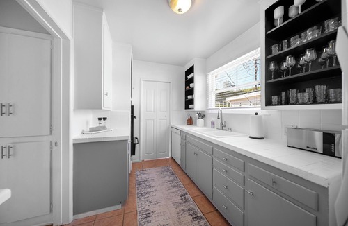 Rolling Hills Estates House | Charming 3-bedroom house in Rolling Hills Estates with WiFi
