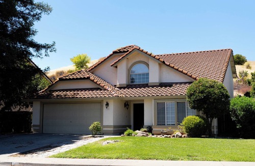 Nut Tree House | Charming Vacaville Escape – Cozy and Comfortable House