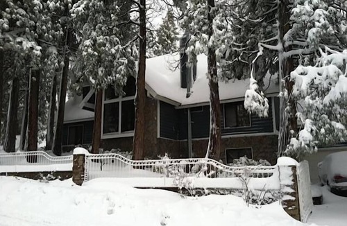 Lake Arrowhead House | Chateau Bernina. Prime Location! Large indoor Jacuzzi and Dry Sauna. Large Patio