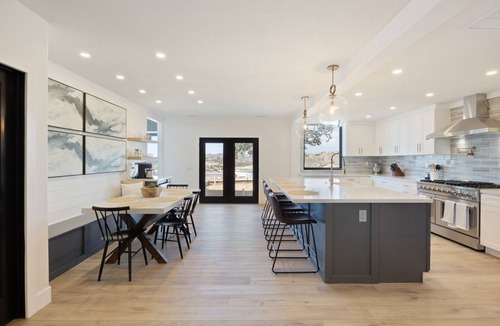 Temecula House | 🌟Chateau Evie James - High End Luxury Home w/Pool, Hot Tub, Game Room! WEEKDAY SPECIALS🌟